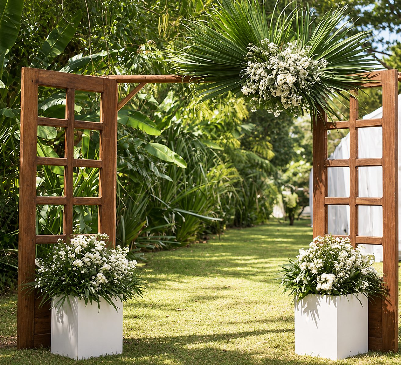 Ceremonies set among the greenery.